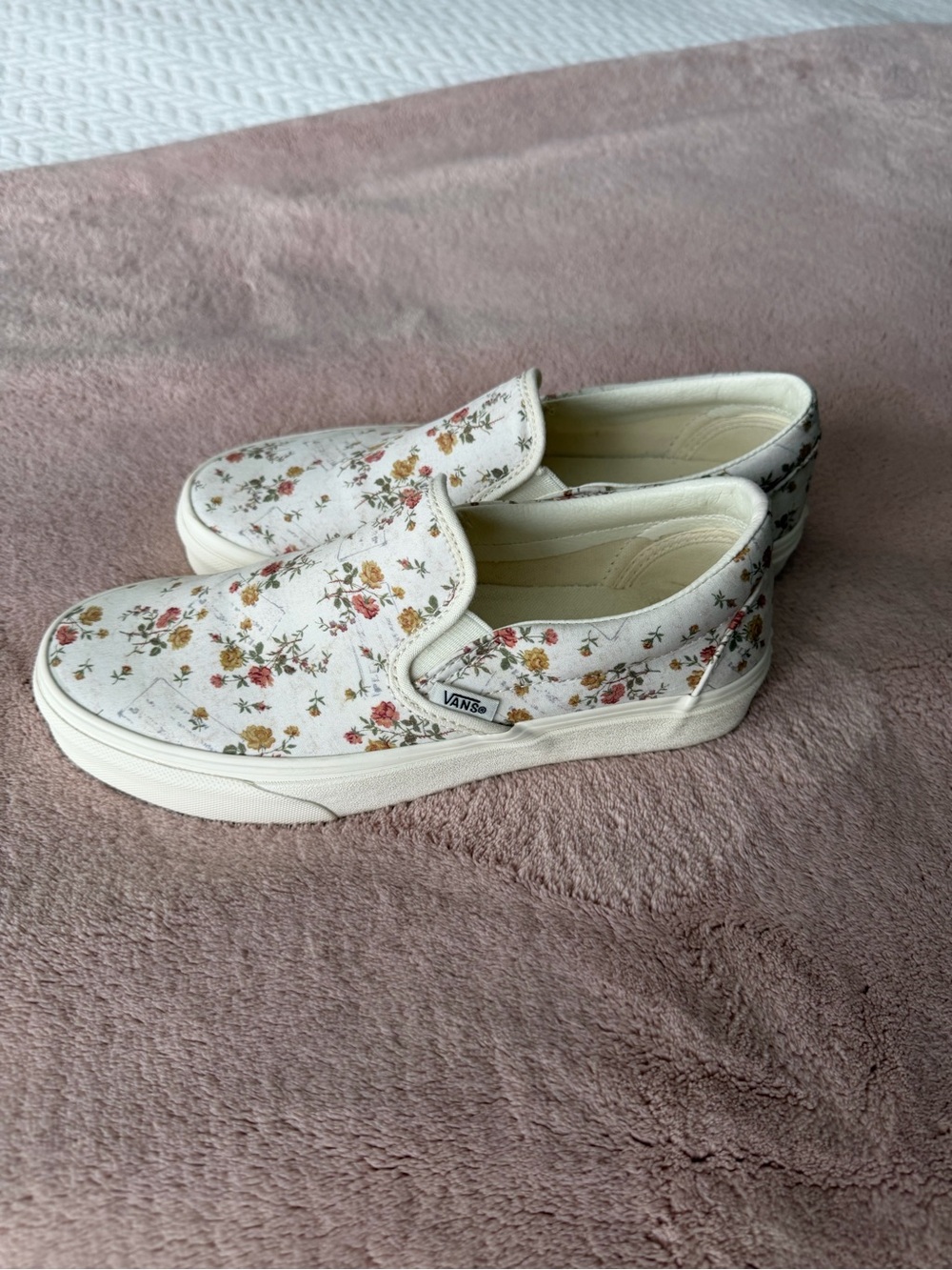 Vans Women’s Slip-On Floral Canvas Shoes - White with Multicolor Floral